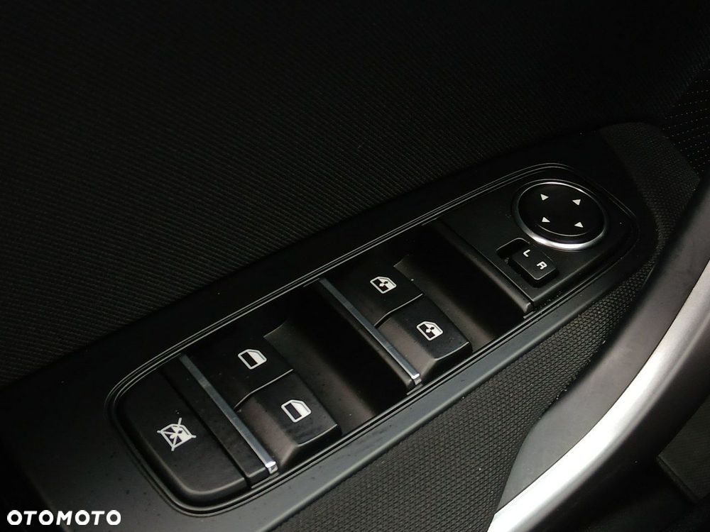 Kia XCeed 1.5 T-GDI M - 30