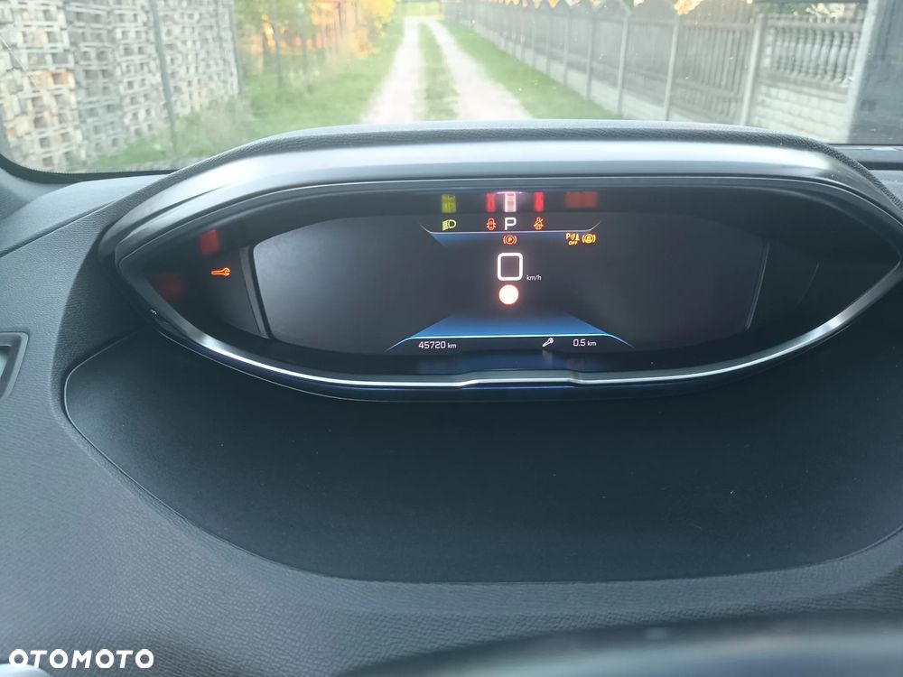 Peugeot 3008 1.5 BlueHDi Allure Pack S&S EAT8 - 20