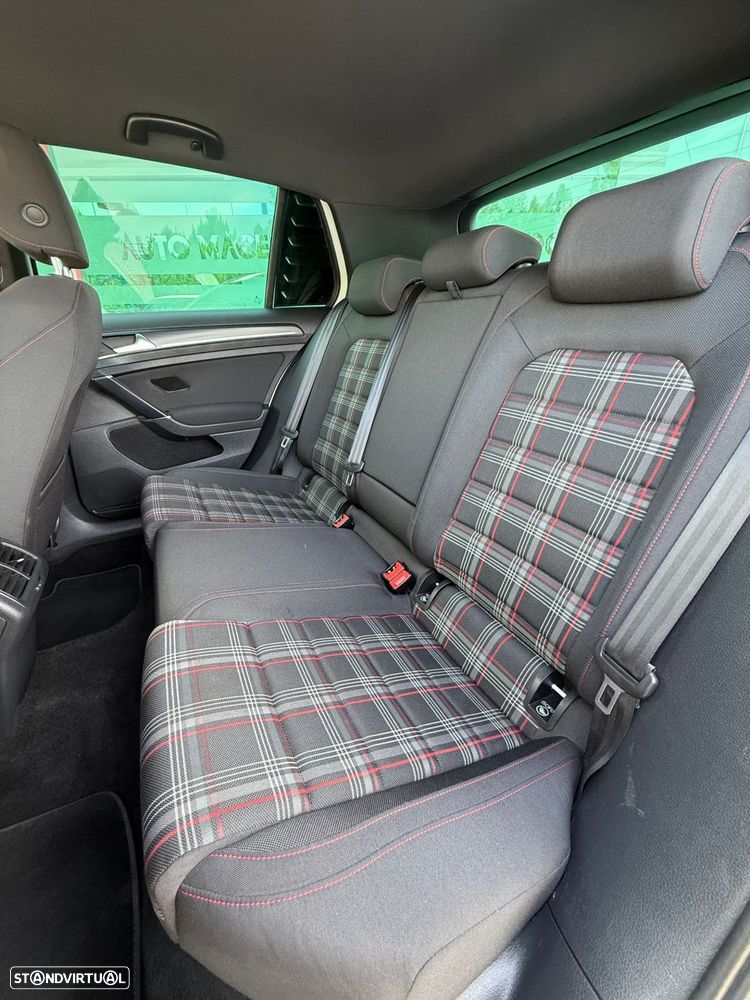 VW Golf GTI 2.0 TSI OPF DSG Performance - 25