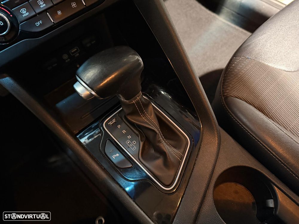 Kia Niro 1.6 GDi HEV - 17