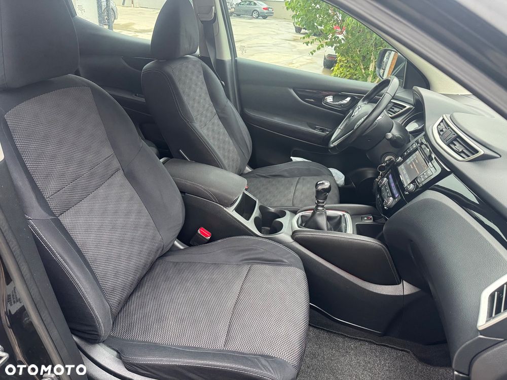 Nissan Qashqai 1.6 dCi 4 x 4 DPF Start/Stop acenta - 24