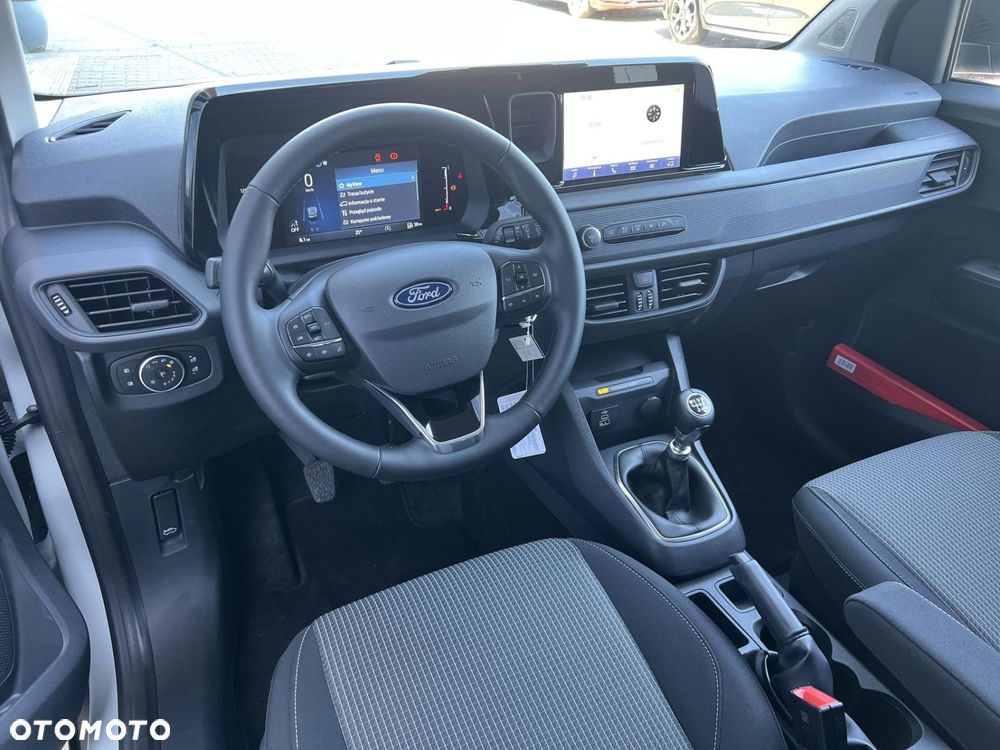 Ford Transit Courier - 9