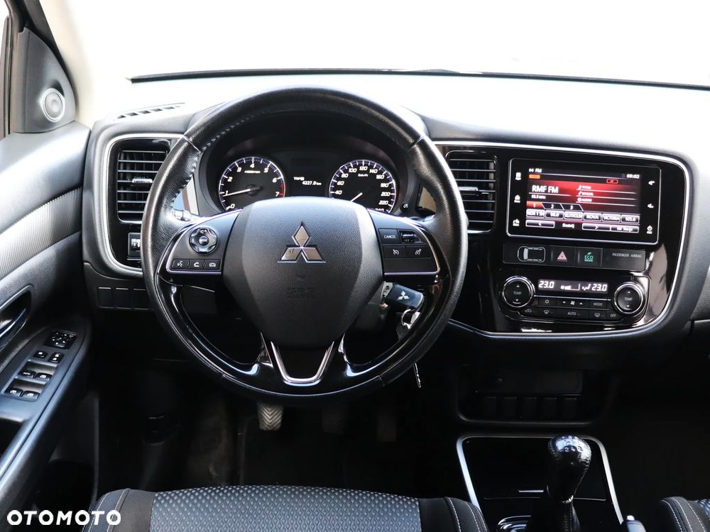 Mitsubishi Outlander 2.0 2WD Edition - 32