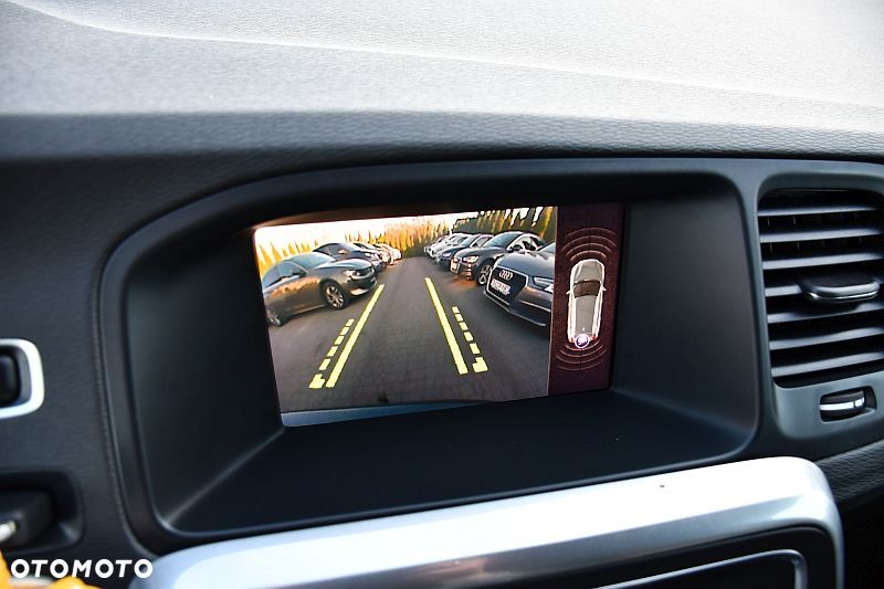 Volvo V60 D4 Geartronic RDesign - 14