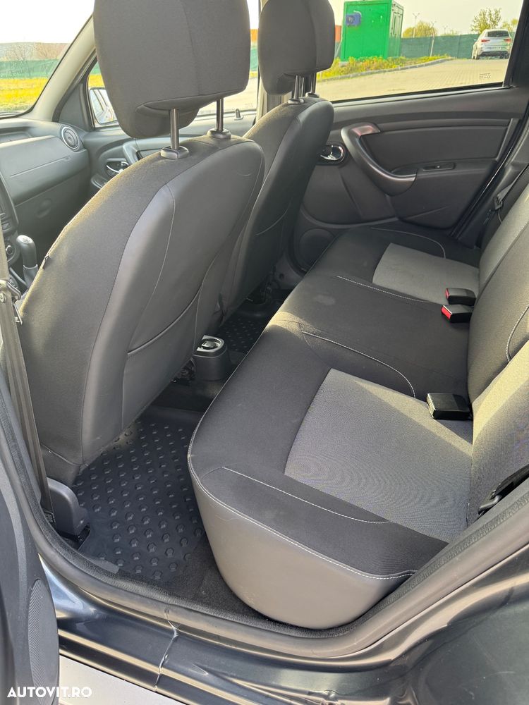 Dacia Duster 1.6 4x2 Laureate - 17