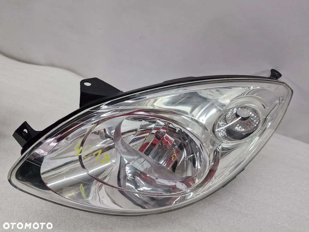 RENAULT TWINGO 2 II 07-12 LEWA / PRAWA LAMPA PRZEDNIA PRZÓD JASNA , NR AUKCJI LA401 - 12