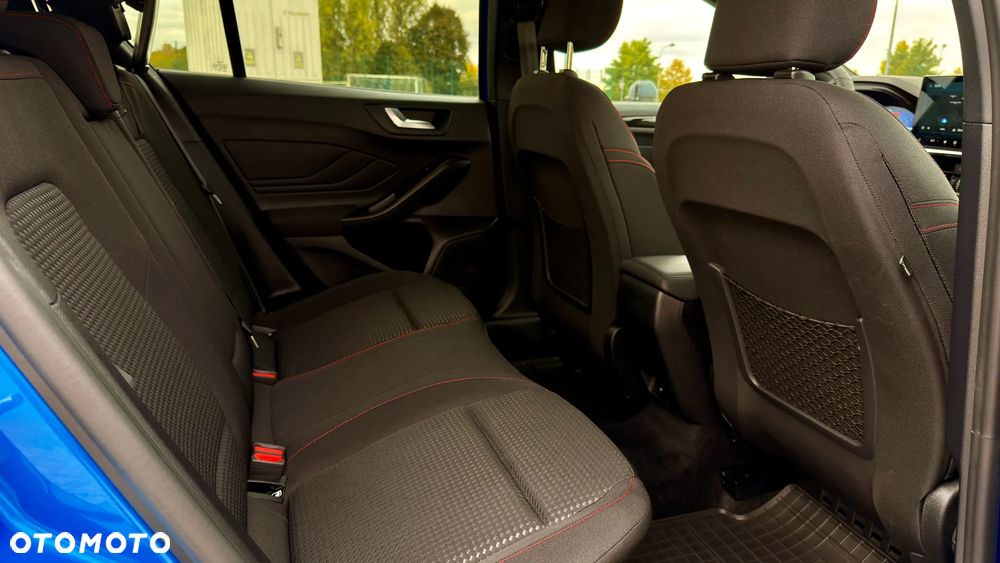 Ford Focus 1.0 EcoBoost mHEV ST-Line X - 14