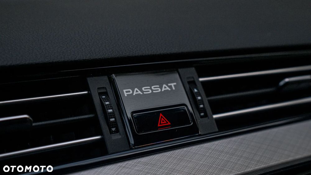 Volkswagen Passat Variant 2.0 TDI SCR DSG Comfortline - 24