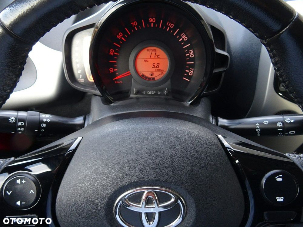 Toyota Aygo x-play Eco - 10