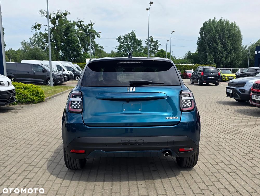 Fiat 600 ver-1-2-turbo-hybrid-la-prima-edct - 4