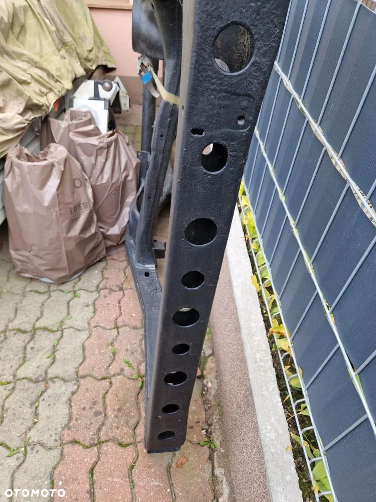 Rama Toyota Land Cruiser 90, 95 1996-2002r zdrowa - 9