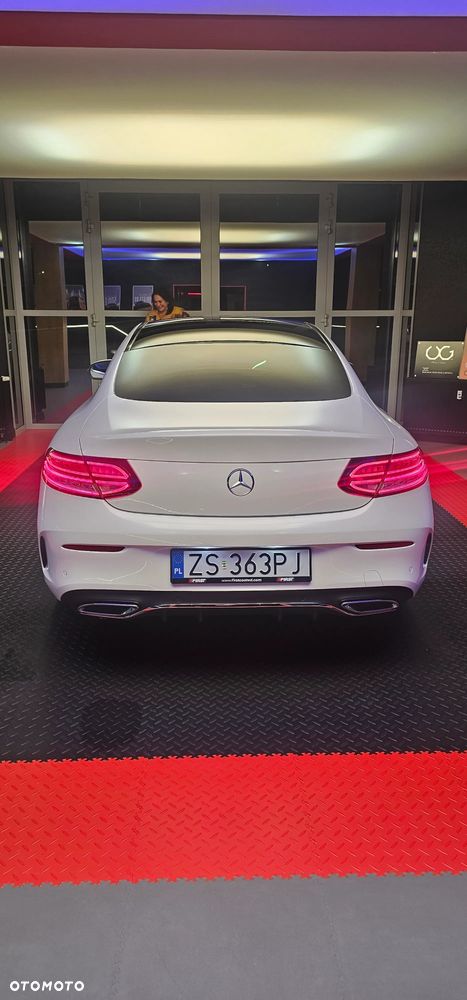 Mercedes-Benz Klasa C 220 d 4MATIC 9G-TRONIC