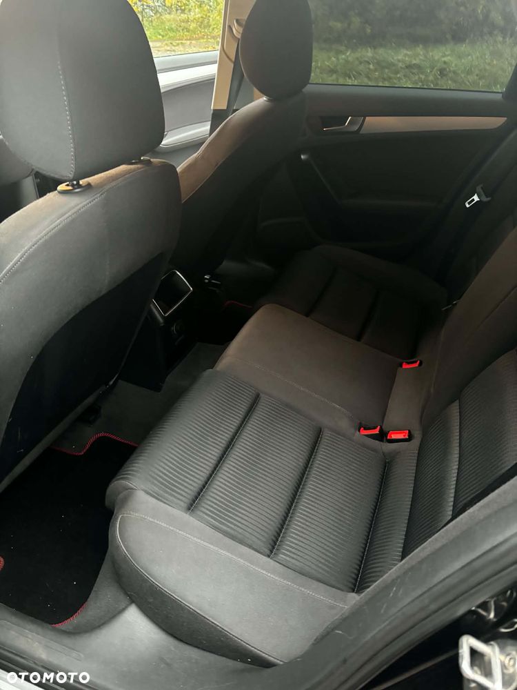 Audi A4 Avant - 14