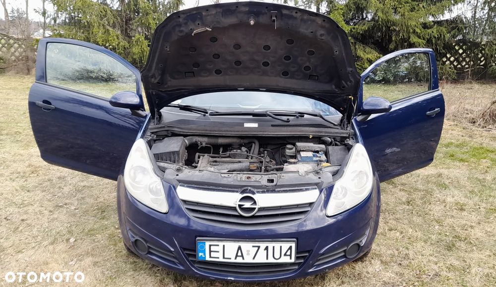 Opel Corsa 1.2 16V Essentia - 12