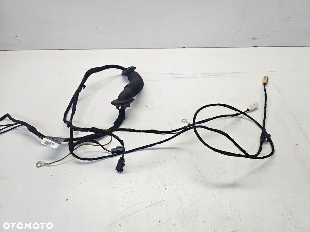 WIĄZKA KLAPY BAGAŻNIKA AUDI A3 8V 8V3971726C - 3