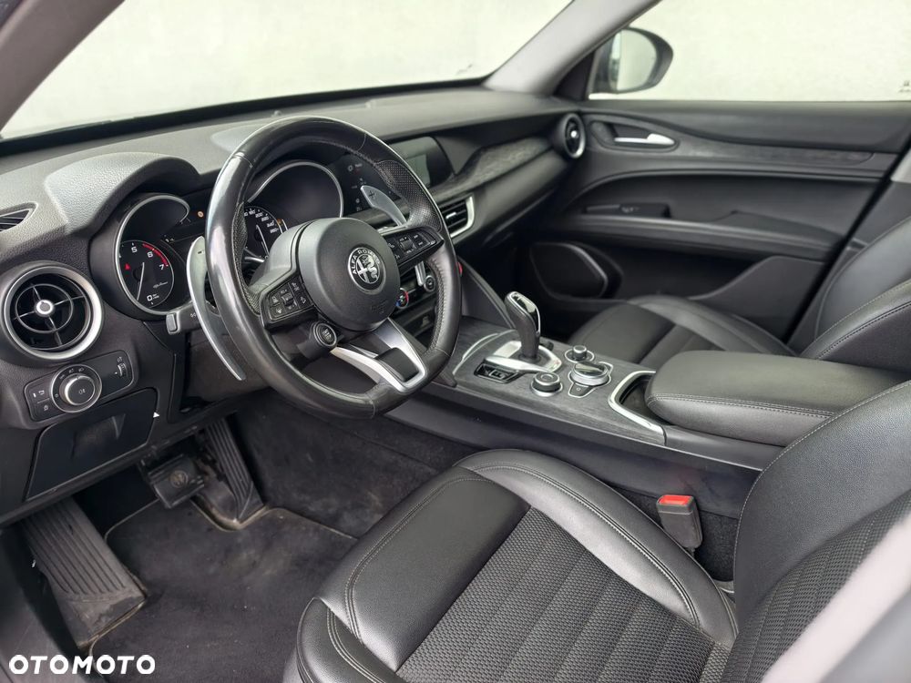 Alfa Romeo Stelvio 2.0 Turbo Q4 - 5