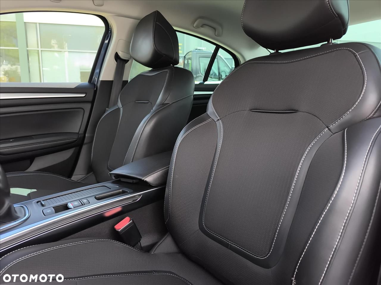 Renault Megane 1.3 TCe Intens - 13