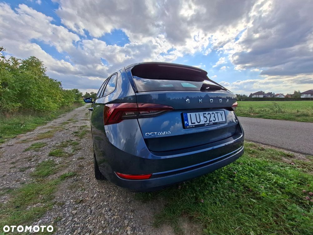 Skoda Octavia 2021 photo 3
