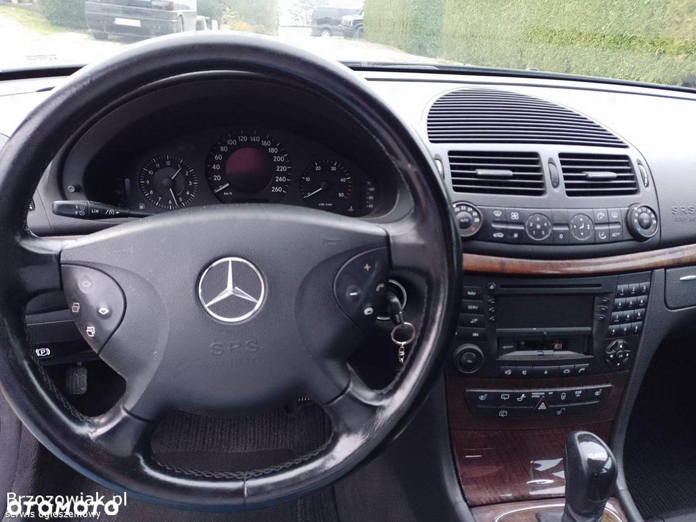 Mercedes-Benz Klasa E 320 CDI T Classic - 5