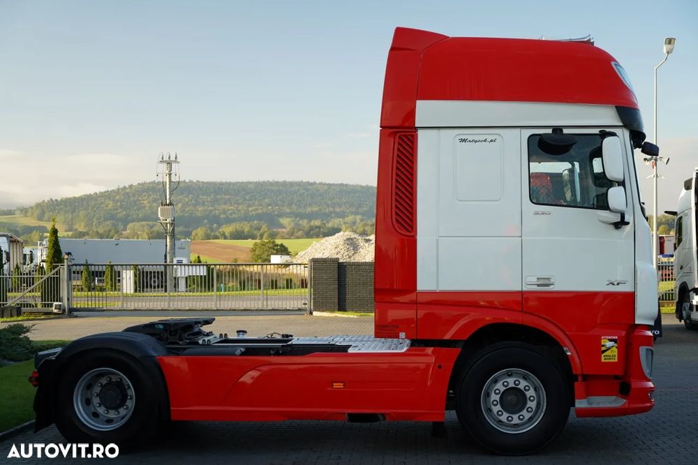 DAF XF 530 / RETARDER / AER CONDIȚIONAT PARCARE / CABINĂ SUPER SPACE / - 11