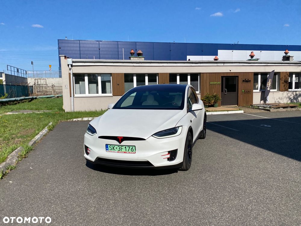 Tesla Model X 75D Allradantrieb - 1