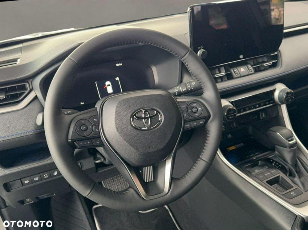 Toyota RAV4 - 8
