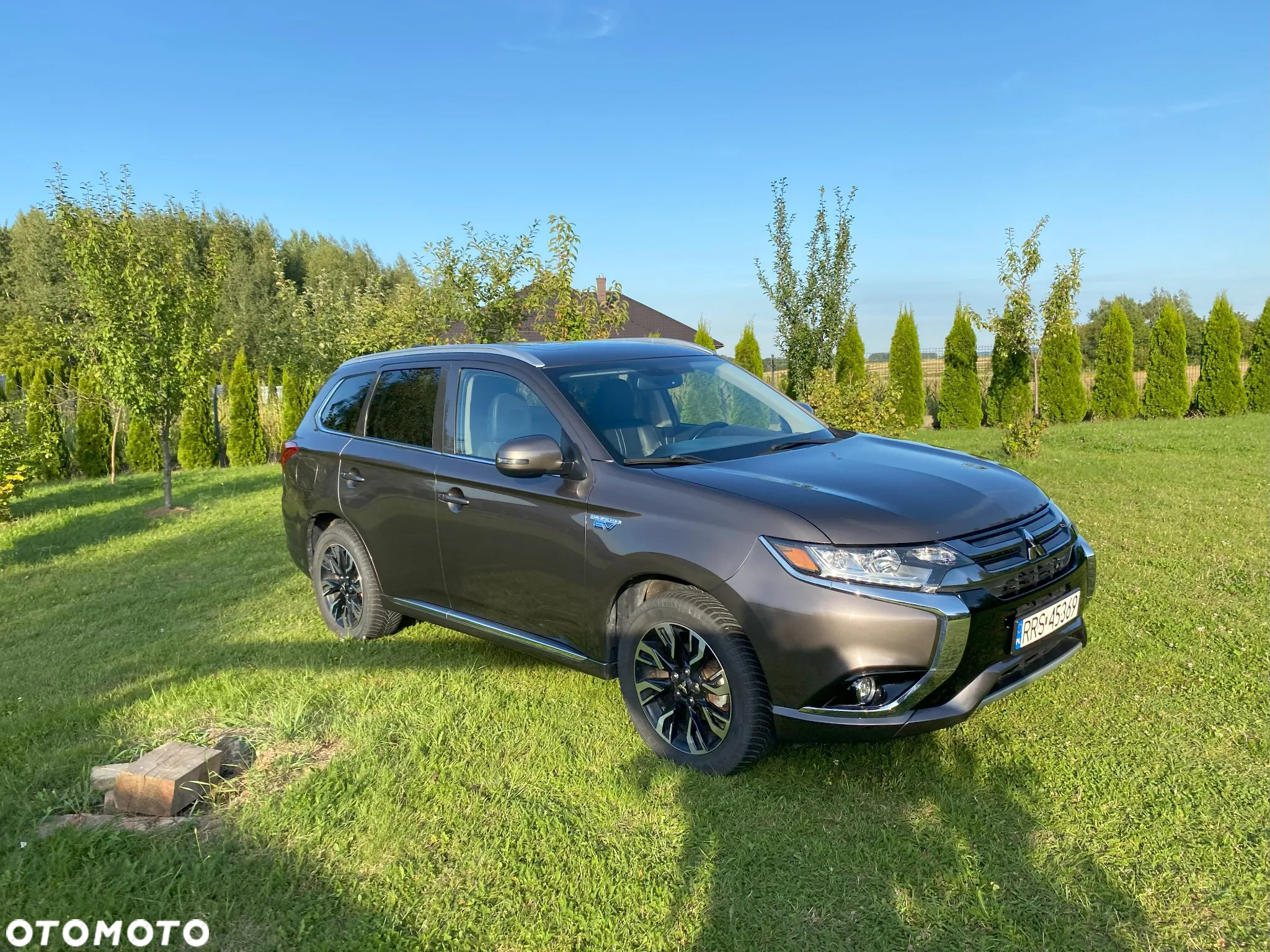 Mitsubishi Outlander 2.0 4WD Plug-In Hybrid Plus - 3