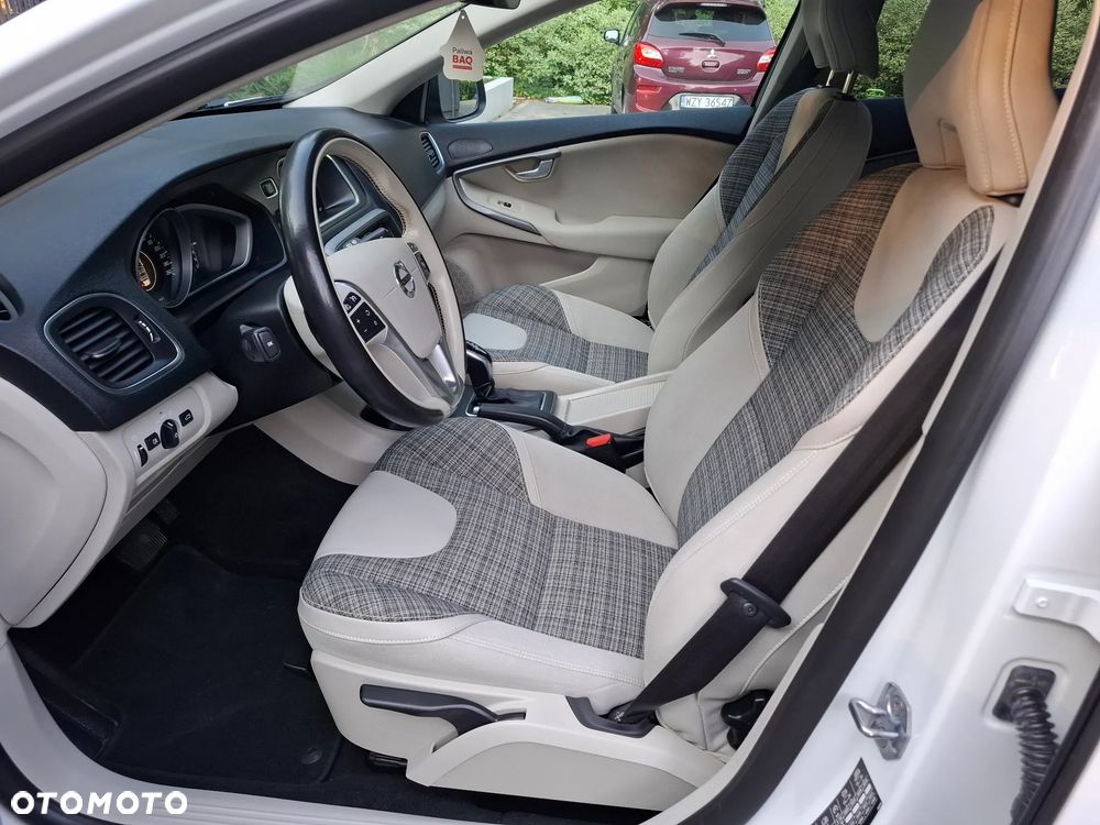 Volvo V40 Cross Country D3 Drive-E Dynamic Edition - 6