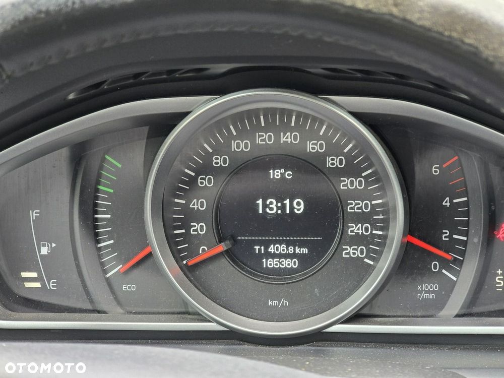 Volvo V40 - 16
