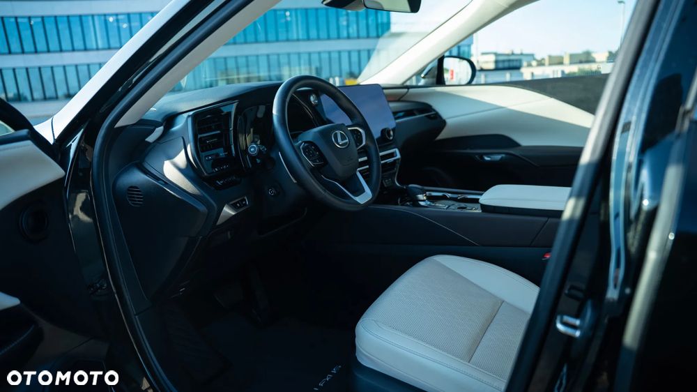 Lexus RX 450h+ F Sport Design - 16