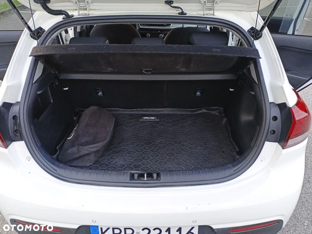 Kia Rio - 19