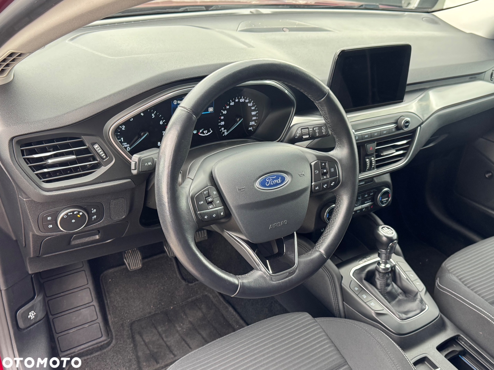 Ford Focus 1.0 EcoBoost Start-Stopp-System TITANIUM DESIGN - 10