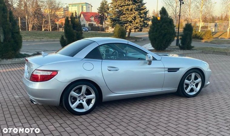 Mercedes-Benz SLK 250 CGI - 30