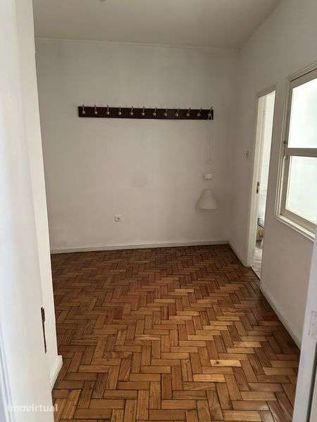Vendo T4 centro de famalicao - Grande imagem: 3/8