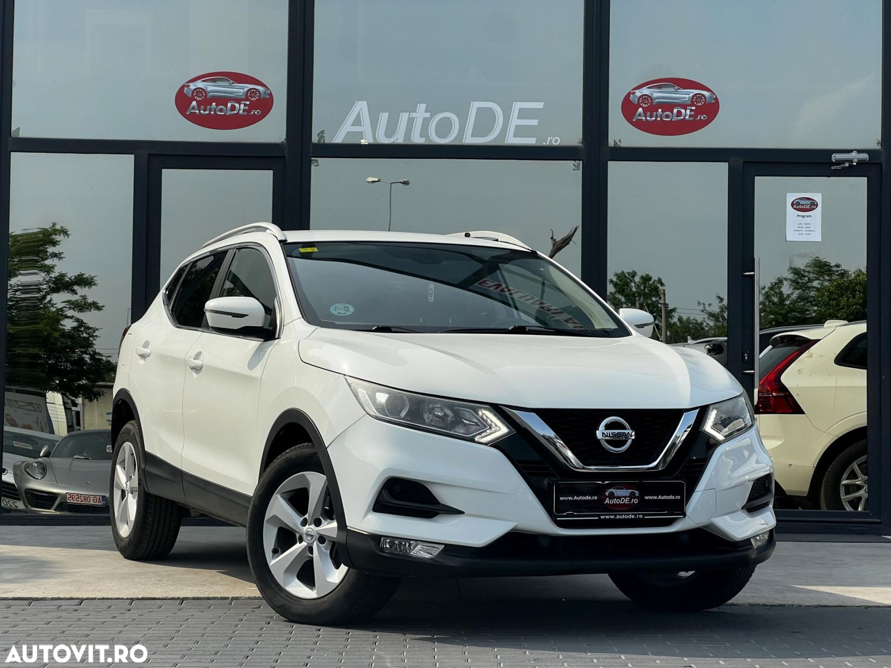 Nissan Qashqai - 2