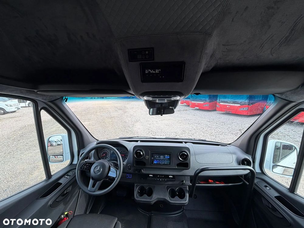 Mercedes-Benz Sprinter 517 - 20