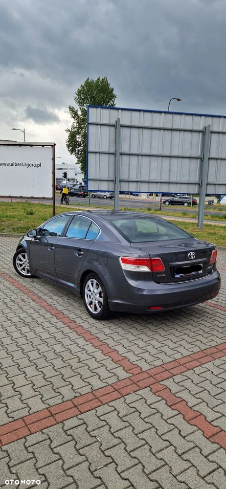 Toyota Avensis 2.0 Sol plus MS - 4