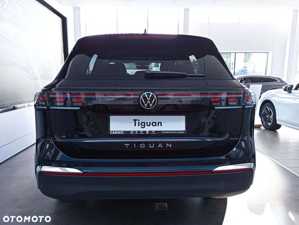 Volkswagen Tiguan - 12