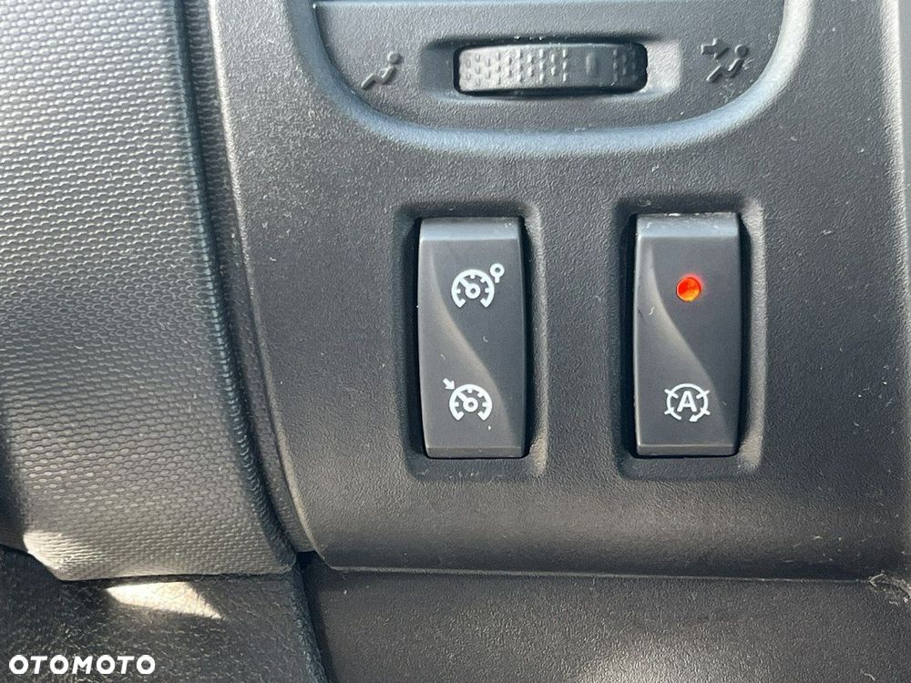 Renault Trafic - 14