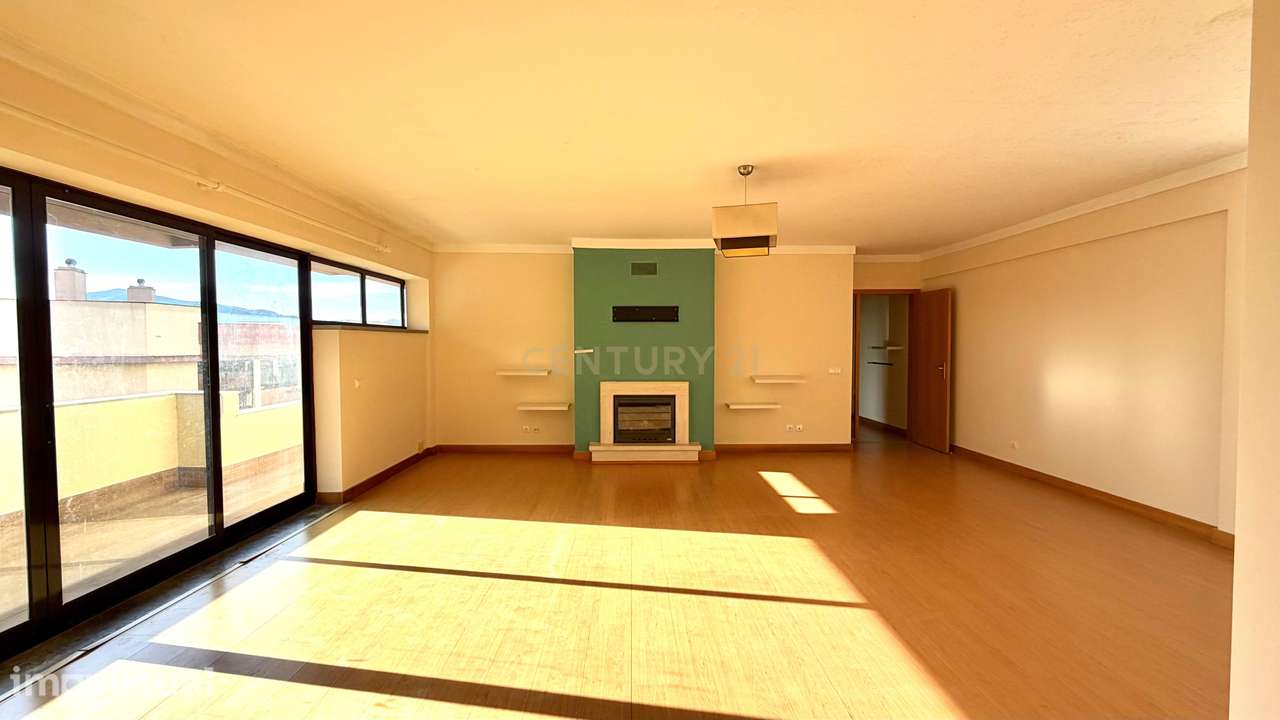 Magnífico Apartamento T3, com Varanda, Parqueamento e Arrecadação, nos - Grande imagem: 5/42