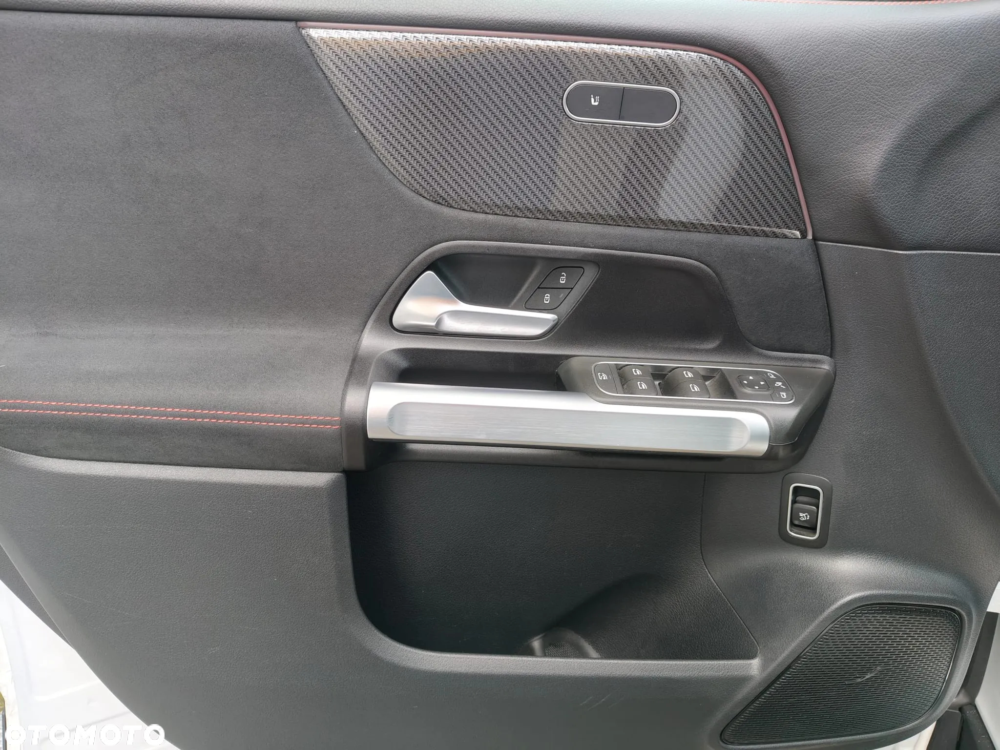Mercedes-Benz GLB 200 d AMG Line 8G-DCT - 12