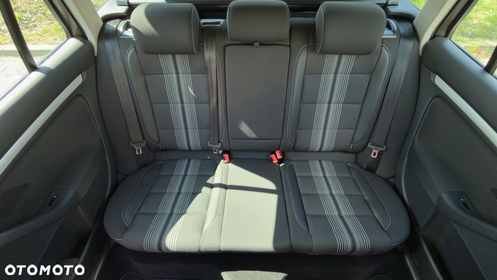 Volkswagen Golf 1.6 TDI DPF MATCH - 27