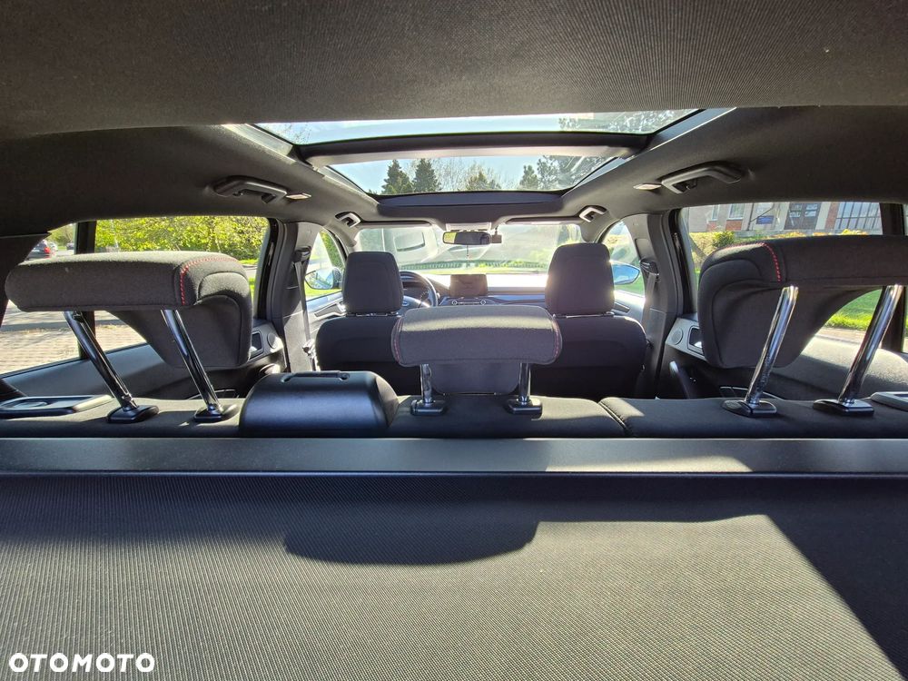 Ford Focus 1.5 EcoBoost ST-Line - 12