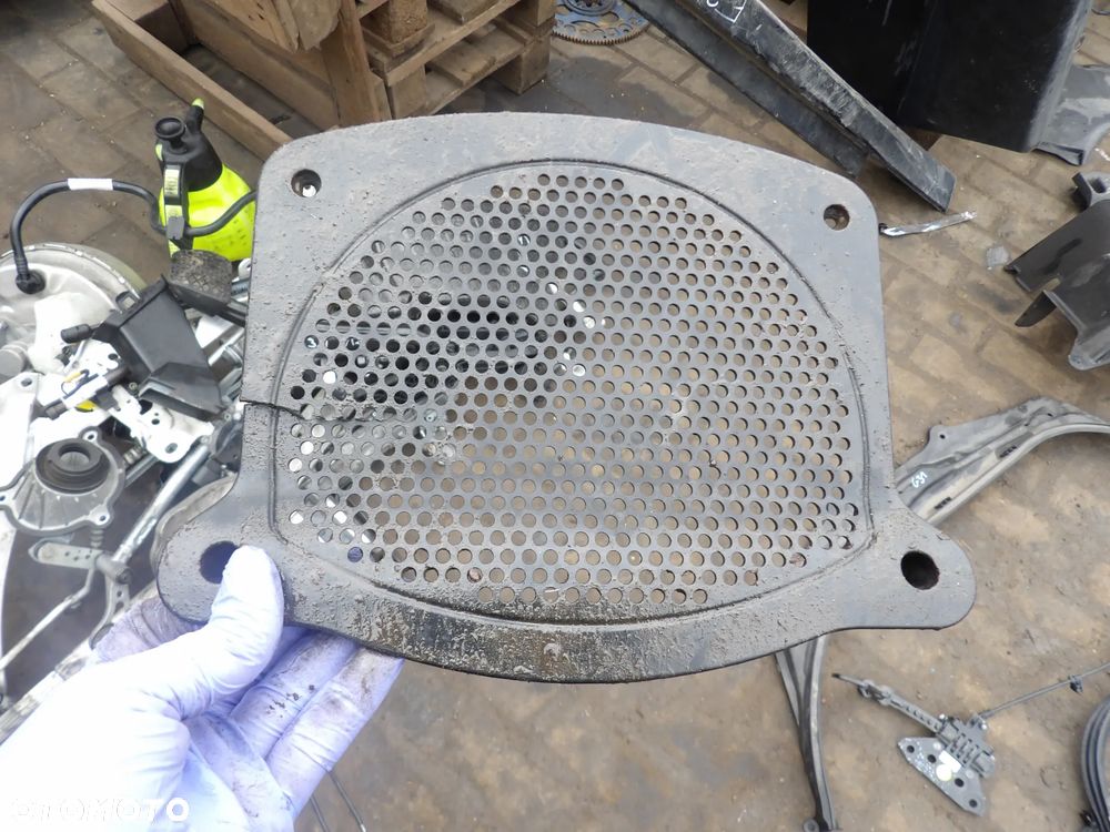 BMW - G31,G30 - OSŁONA GŁOŚNIKA NISKOTONOWEGO - 9362370 - 1