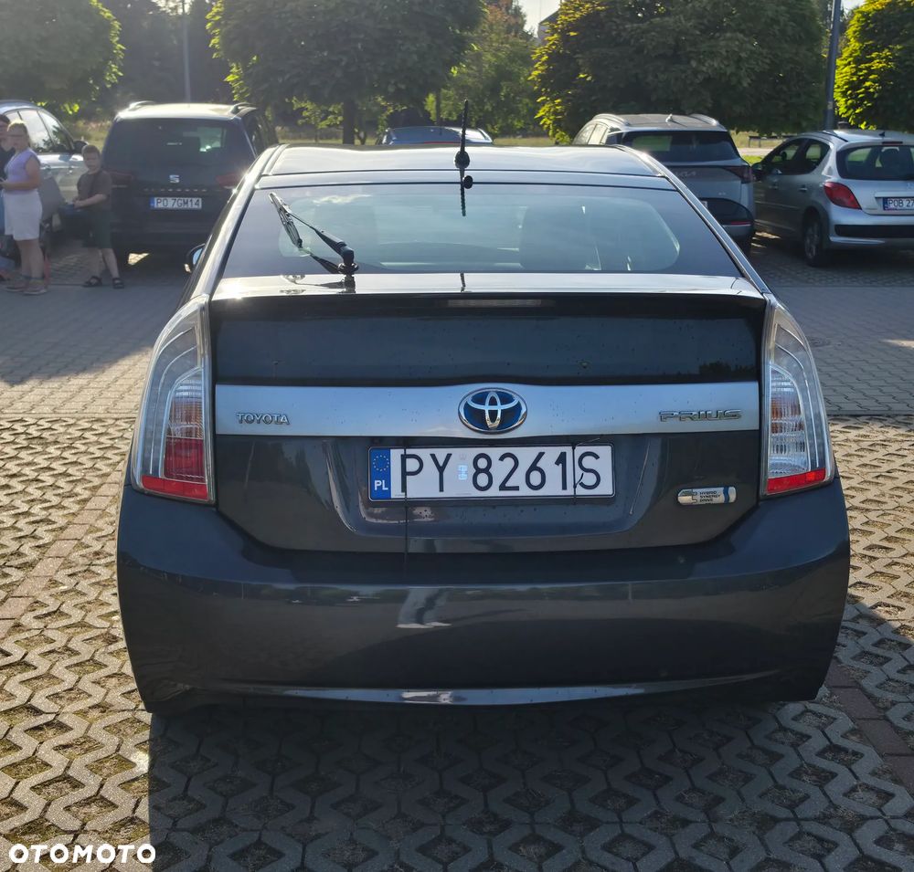 Toyota Prius - 3