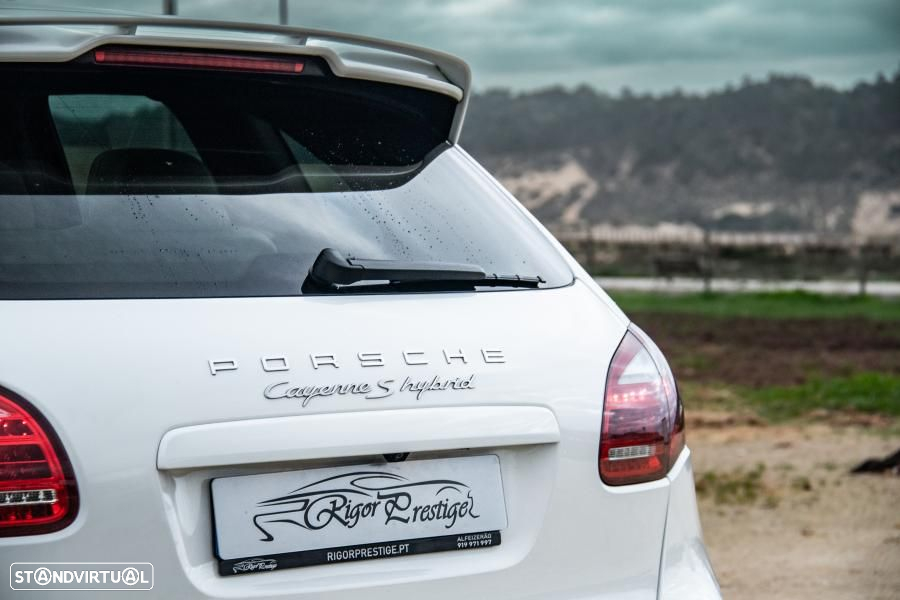 Porsche Cayenne S Hybrid - 17