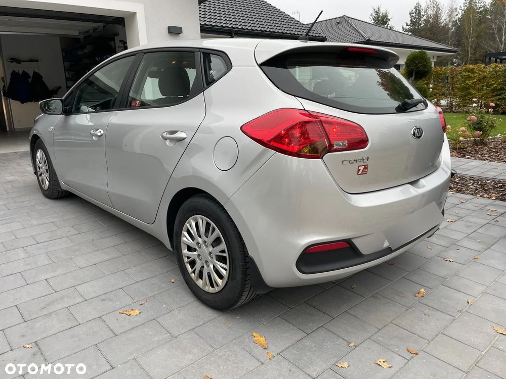 Kia Ceed 2015 photo 4