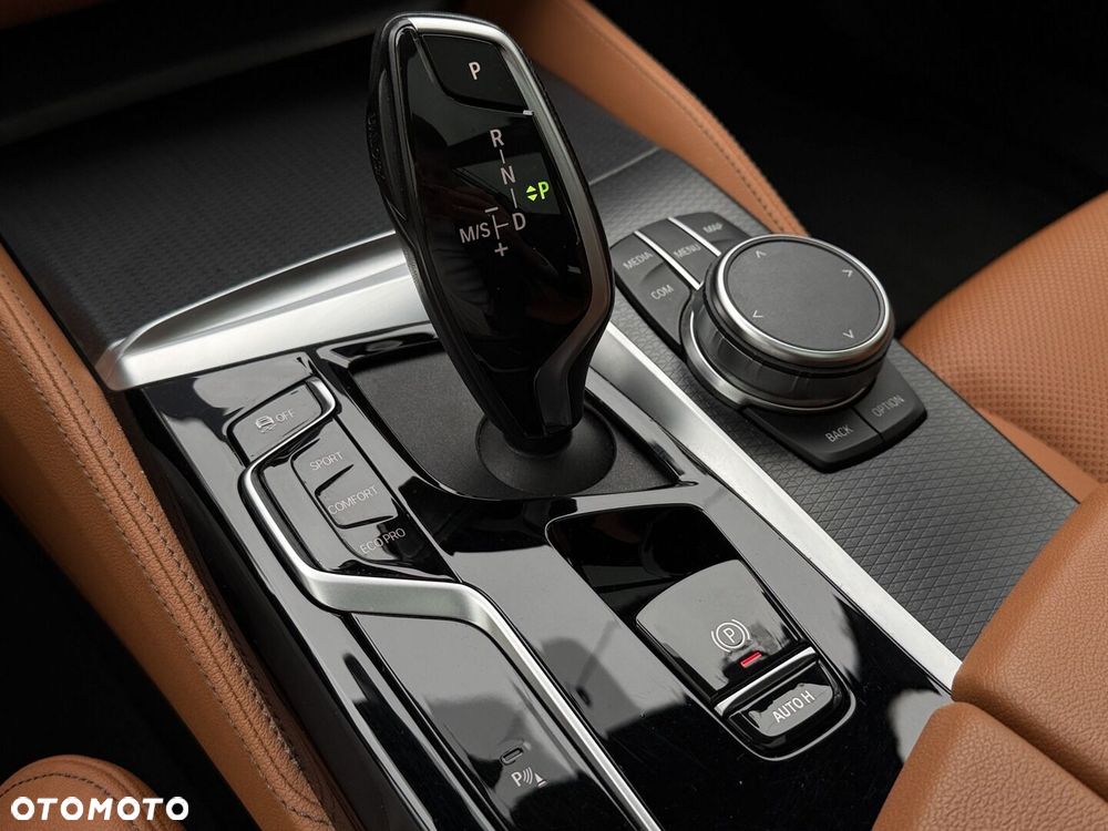 BMW Seria 5 530i xDrive mHEV M Sport sport - 13
