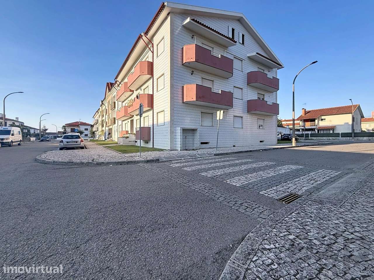 Apartamento T2 Renovado em Vagos - Grande imagem: 2/34