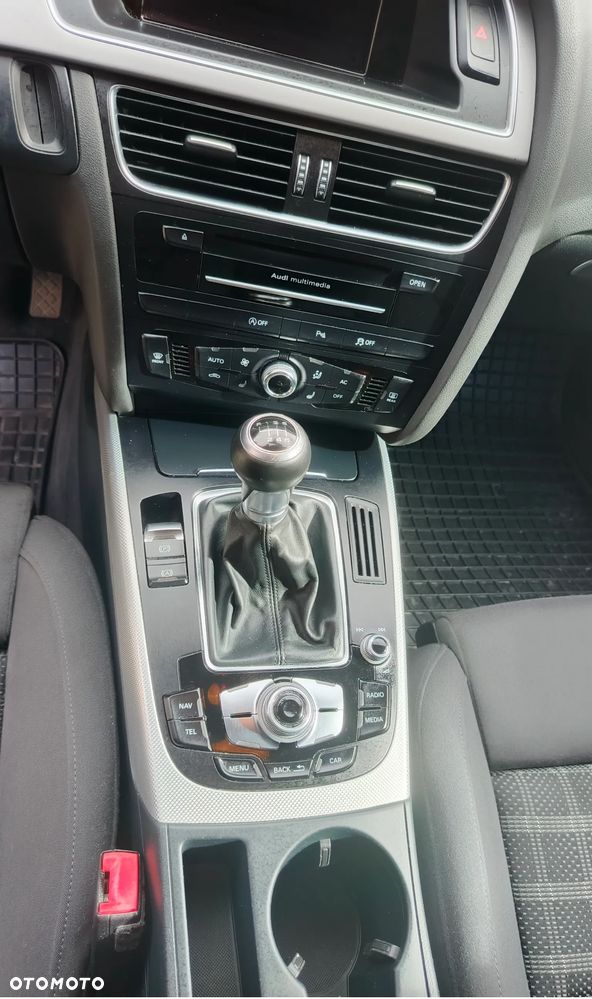 Audi A4 Avant 2.0 TDI Quattro - 8